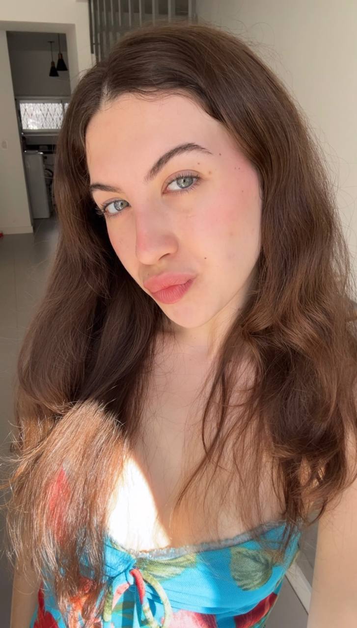 Nude girl Amber in Faisalabad