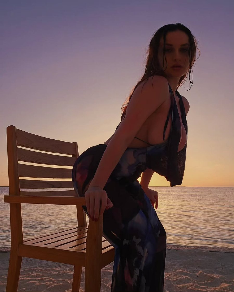 Sexy girl Miranda Faith nude in Faisalabad