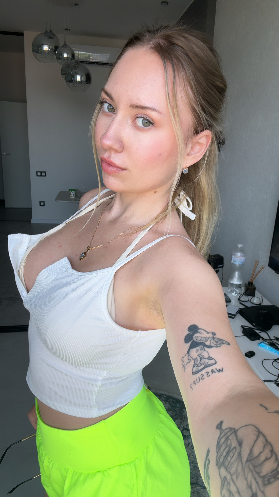 KateV in her underwear in Faisalabad