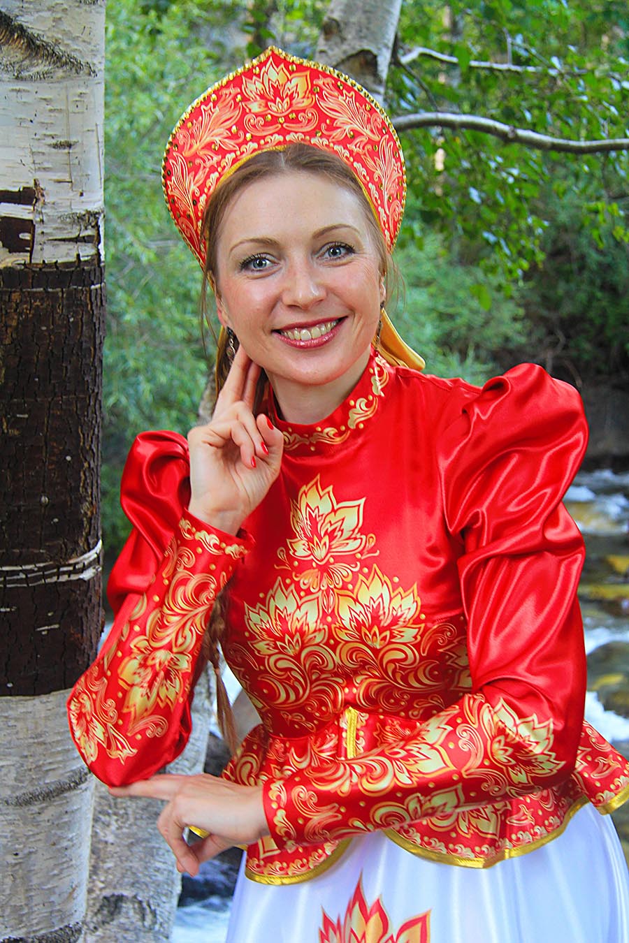Women in Slavic costumes in Faisalabad