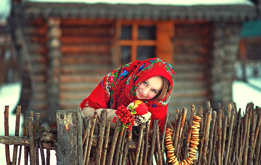 Sexy girl Women in Slavic costumes in Faisalabad