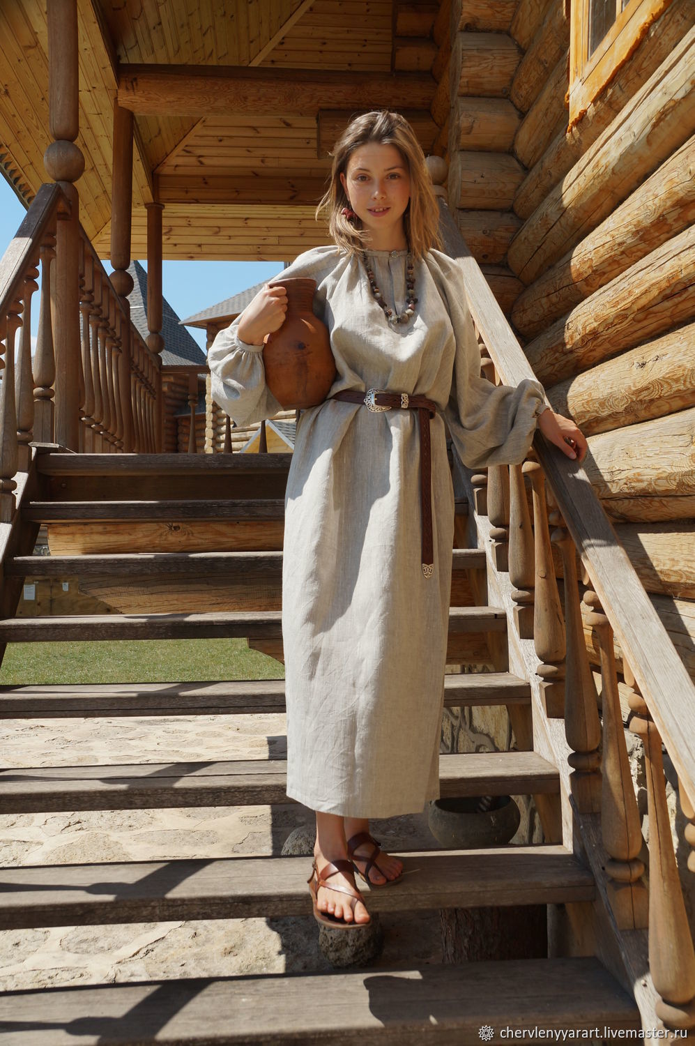 Girls in Slavic costumes in Faisalabad