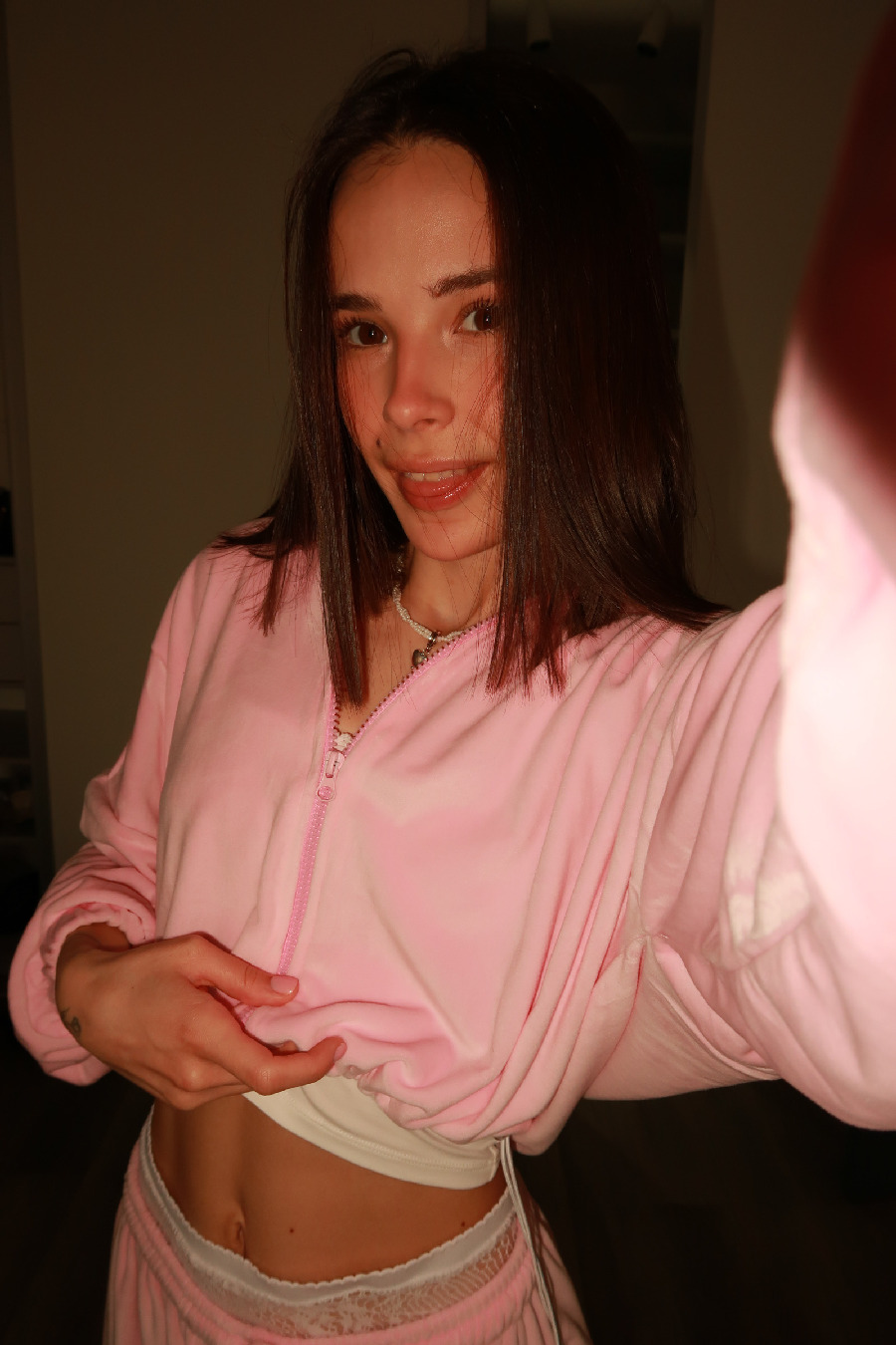 Tina brings the glow — live moments in Faisalabad