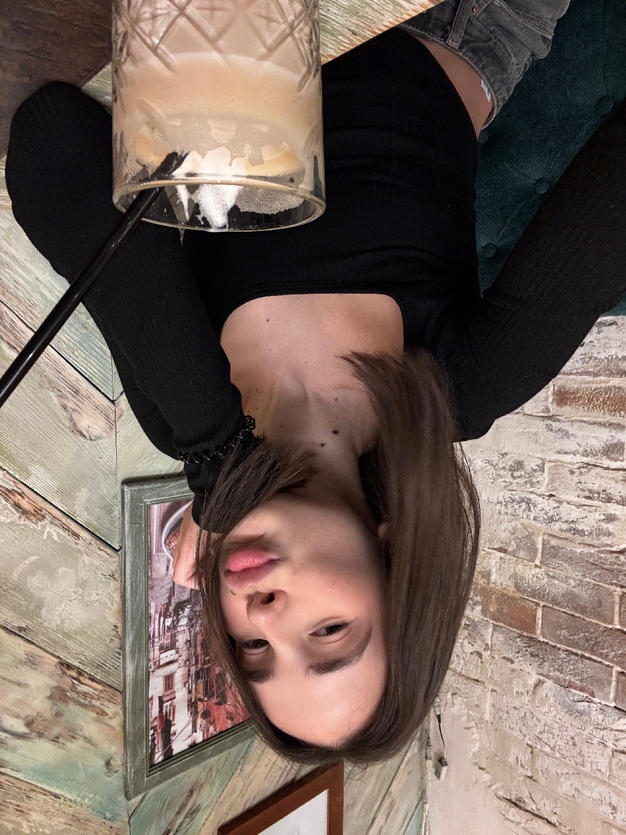 Fresh photos, fresh mood — Tina online in Faisalabad